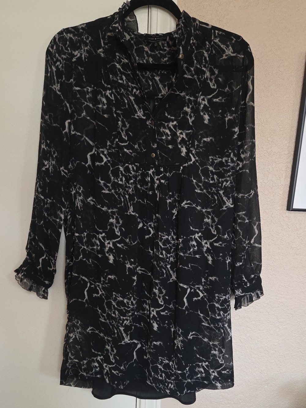 Lucky Brand Black and Cream Marble-Print Long Sleeve Tunic